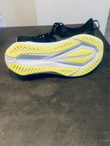 Asics Novablast 5 bike d'occasion — image 5 sur 7