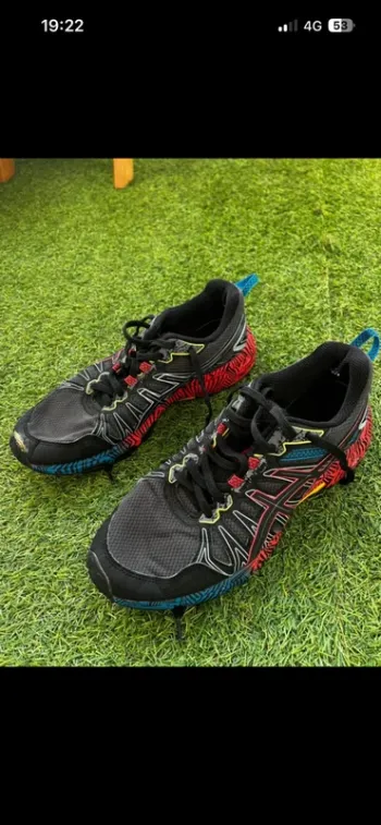 Used Asics Venture 7 Ovni Running Shoes