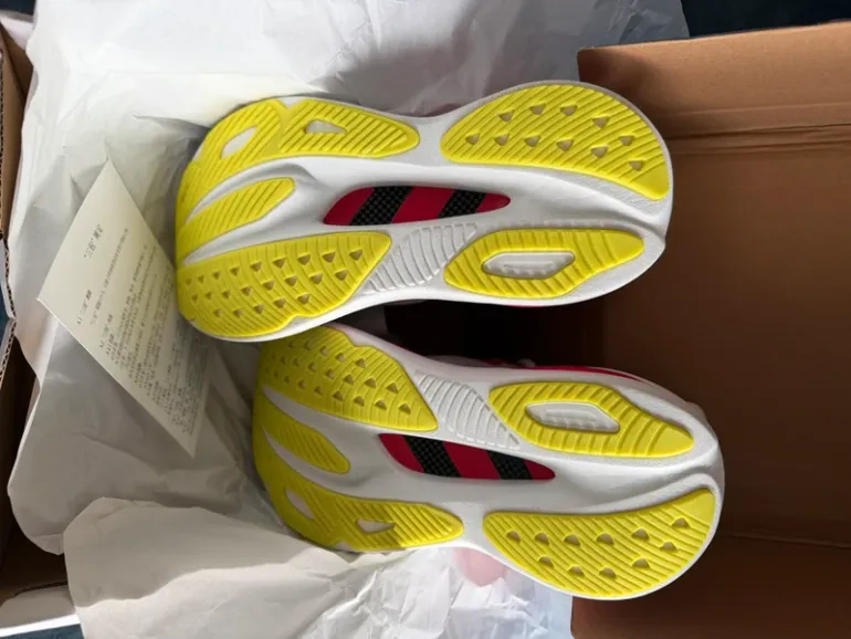 Used Hoka Skyward X bike — image 2 of 7