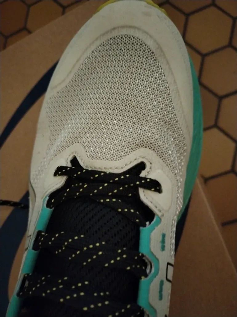 Used Asics Trabuco Terra 3 bike — image 7 of 7