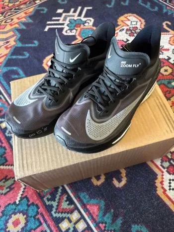 Used Nike Zoom Fly 6 ZoomX Running Shoes