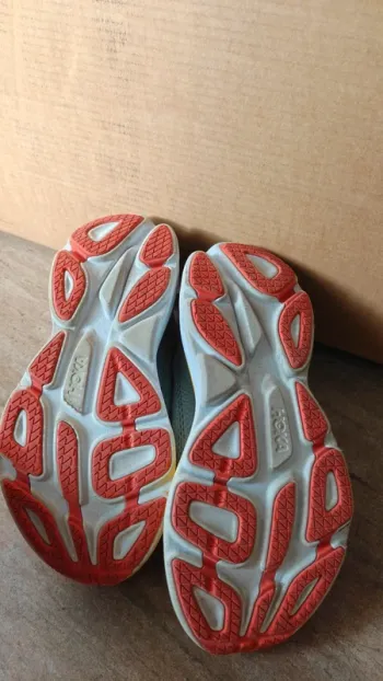 Hoka Bondi 8 Wide bike usato — immagine 4 di 6