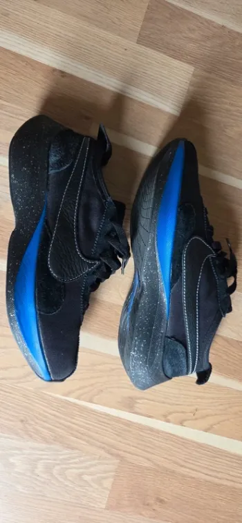 Używany Nike Moon Racer QS Running Shoes