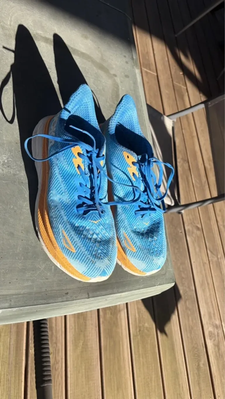 Used Hoka Clifton 9 bike — image 2 of 4