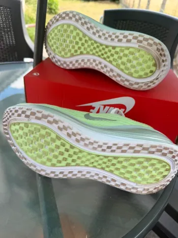 Used Nike Zoom X Vomero bike — image 11 of 12