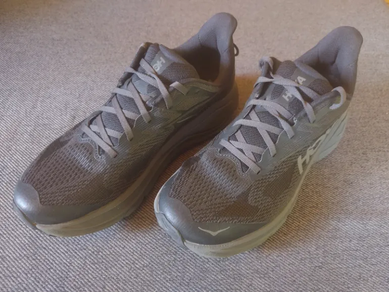 Used Hoka Challenger 8 bike — image 2 of 9