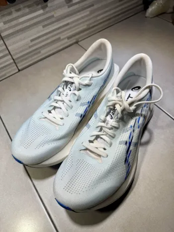 Gebrauchtes Asics Soniblast Running Shoes