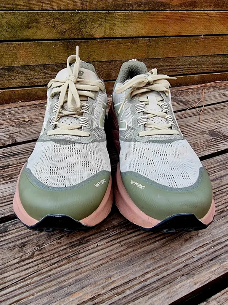 New Balance Hierro V9 bike usato — immagine 3 di 9