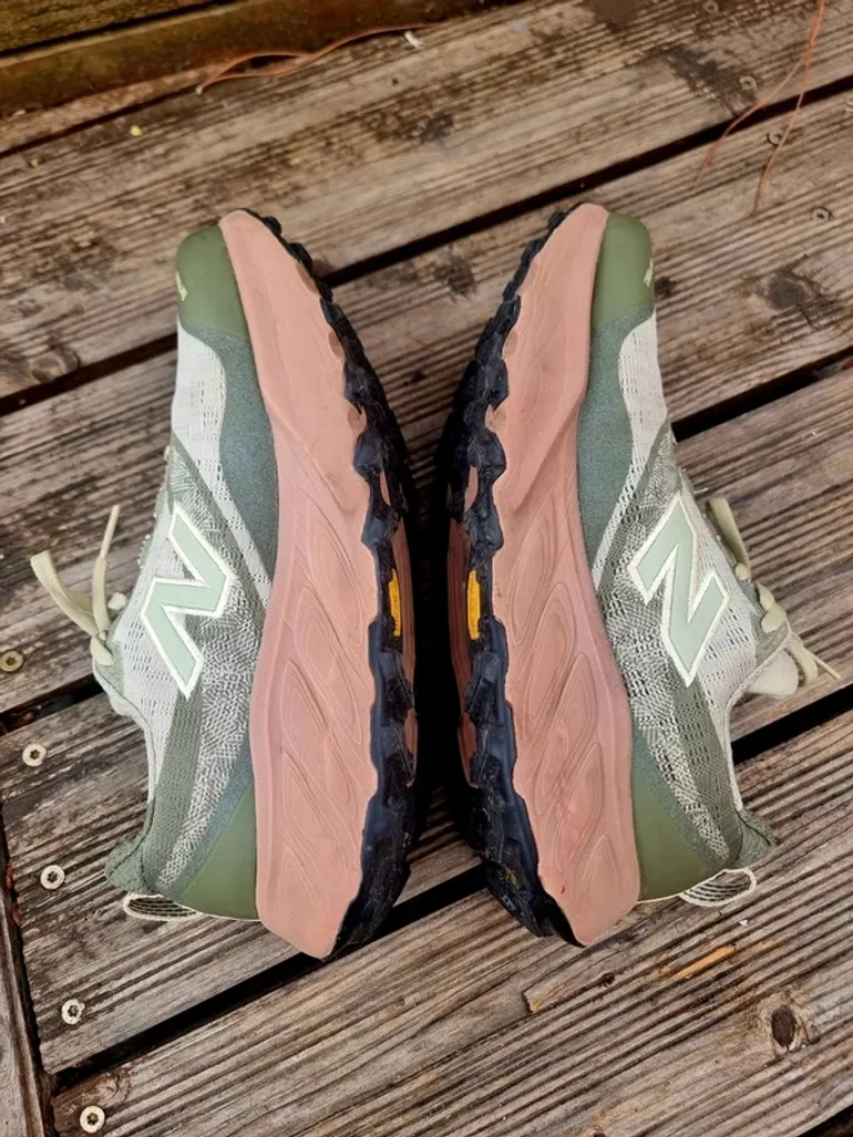 New Balance Hierro V9 bike usato — immagine 6 di 9