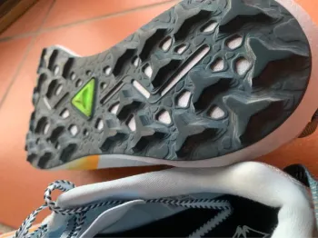 Used Asics FujiSpeed bike — image 4 of 5