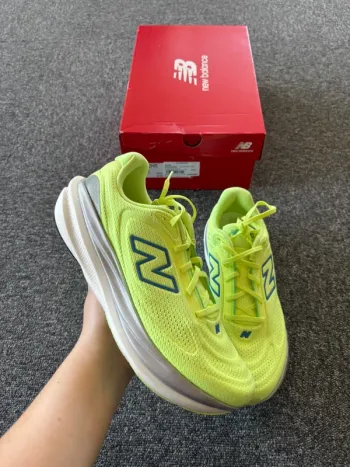 Used New Balance M1030 Running Shoes