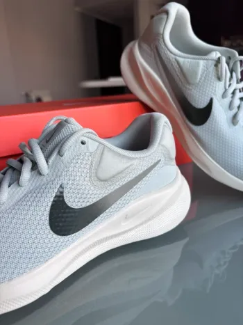 Brugt Nike Revolution 7 bike — billede 2 af 14