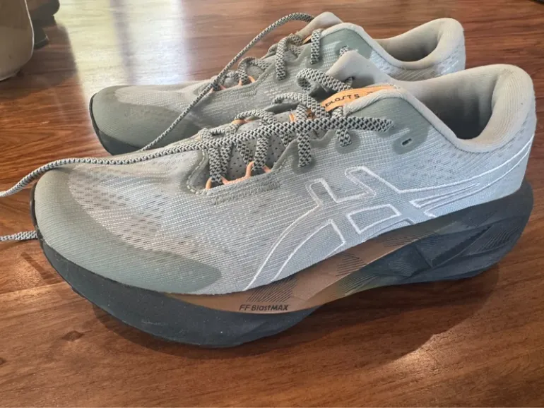 Käytetty Asics Novablast 5 TR bike — kuva 3 / 8