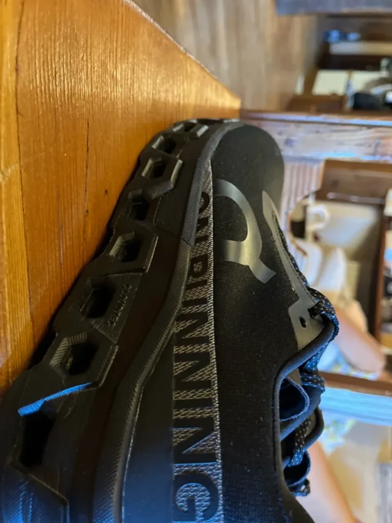 Used On Running shoes bike — image 7 of 9