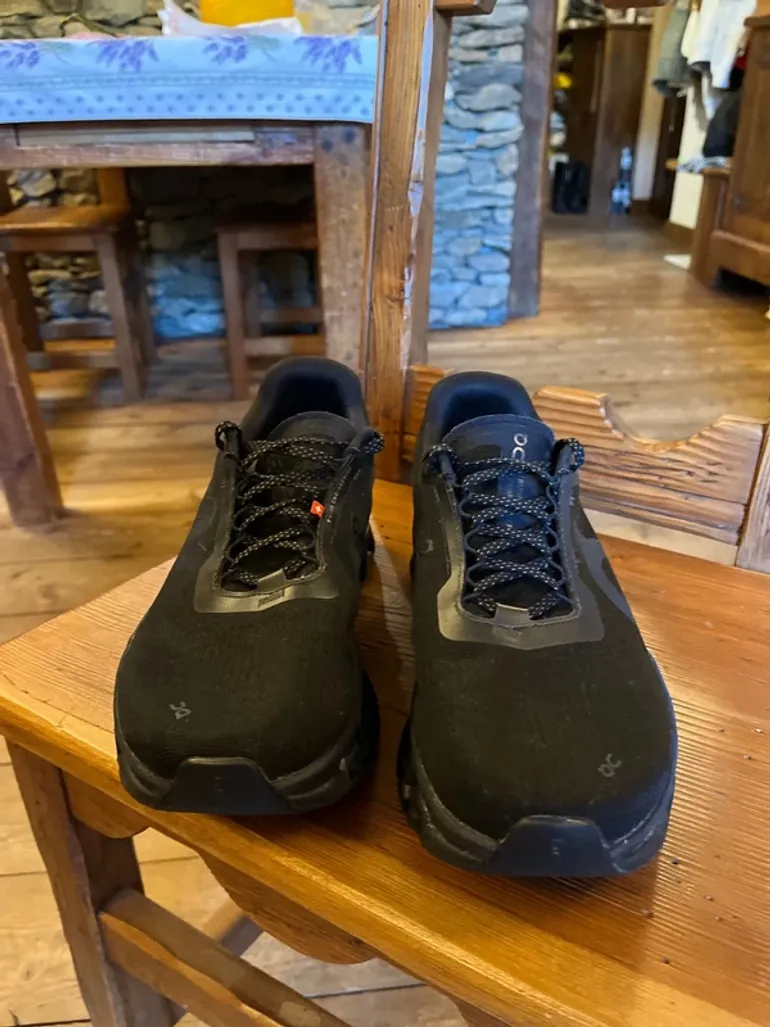 Used On Running shoes bike — image 3 of 9