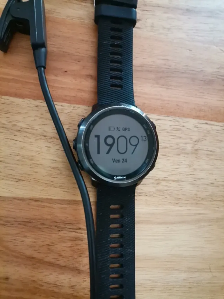 Used Garmin Forerunner 645 Music bike — image 2 of 2