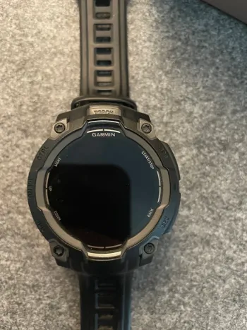 Garmin Instinct 3 AMOLED bike d'occasion — image 2 sur 4
