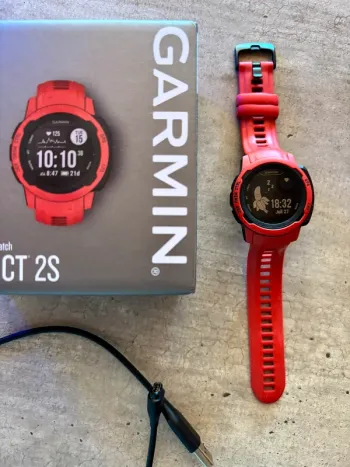 Used Garmin Instinct 2S Electronics