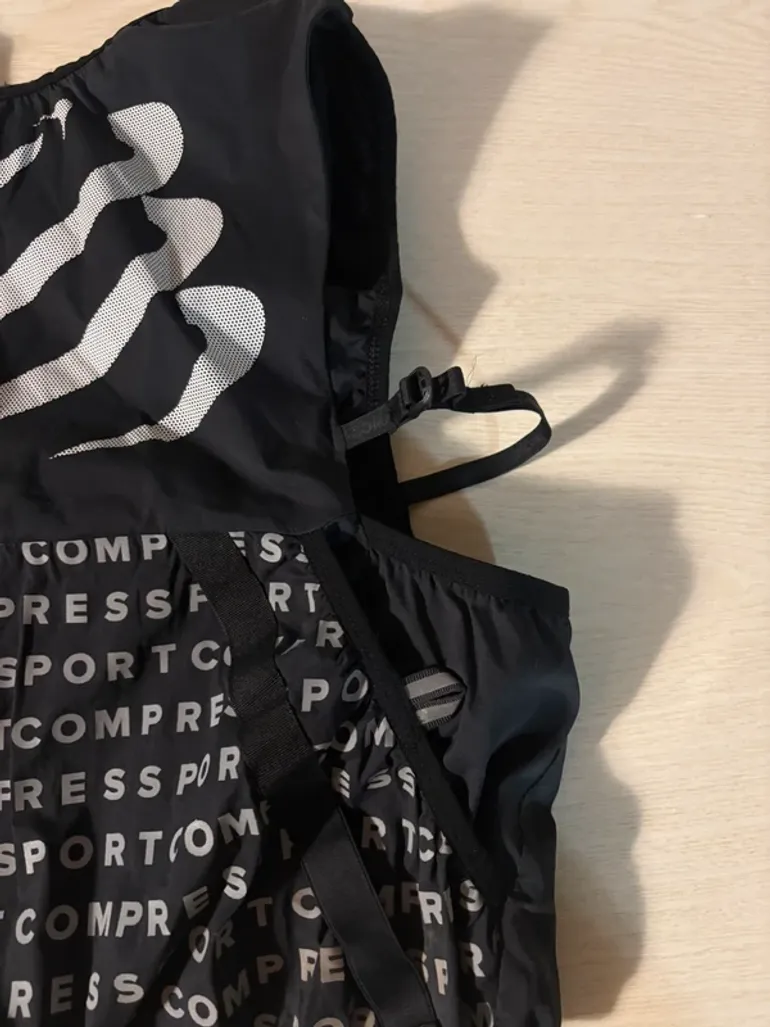 Brugt Compressport Vest 10L bike — billede 10 af 10