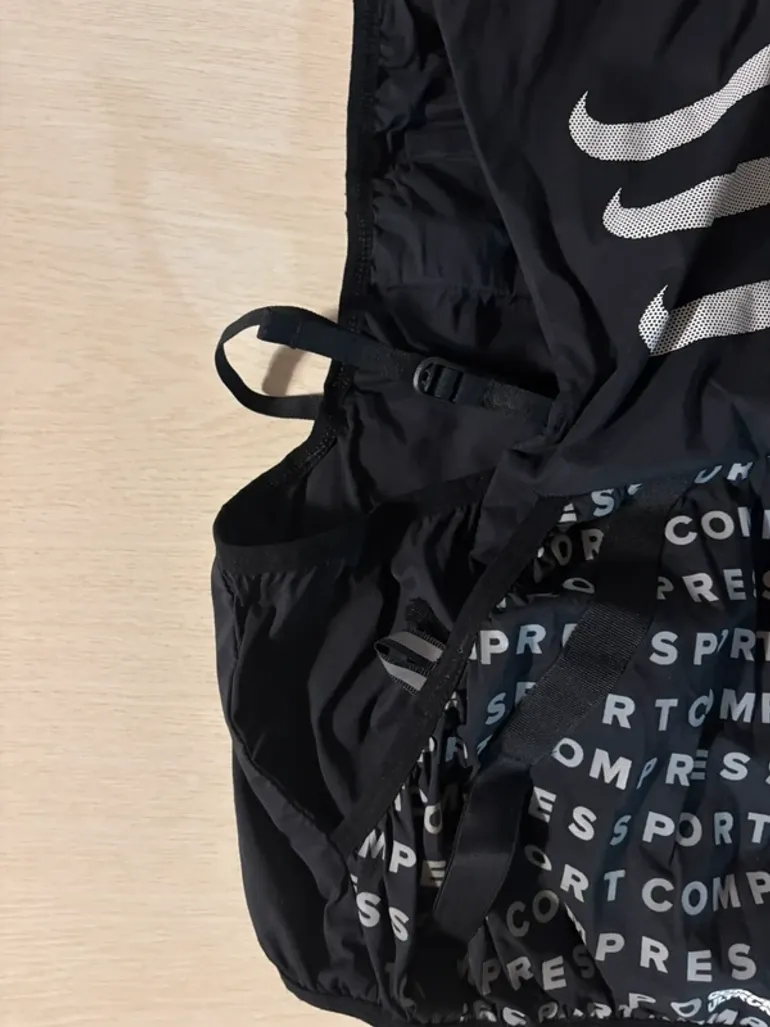 Brugt Compressport Vest 10L bike — billede 9 af 10
