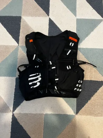 Tweedehands Compressport Running Vest Running Accessories