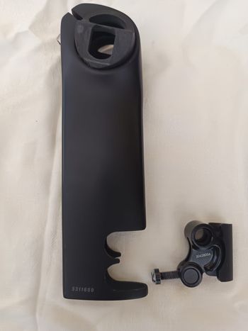 Used Trek Madone SL6 Gen7 Seatpost bike — image 3 of 7