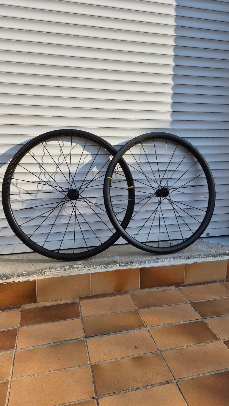 Mavic Cosmic SL Wheels 2023 bike usato — immagine 2 di 5