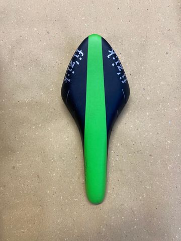Used Fizik Arione Saddles & Seatposts