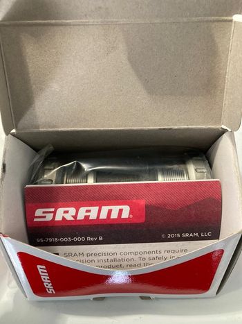 Used Sram Boîtier pédalier  AM BB GXP bike — image 2 of 3