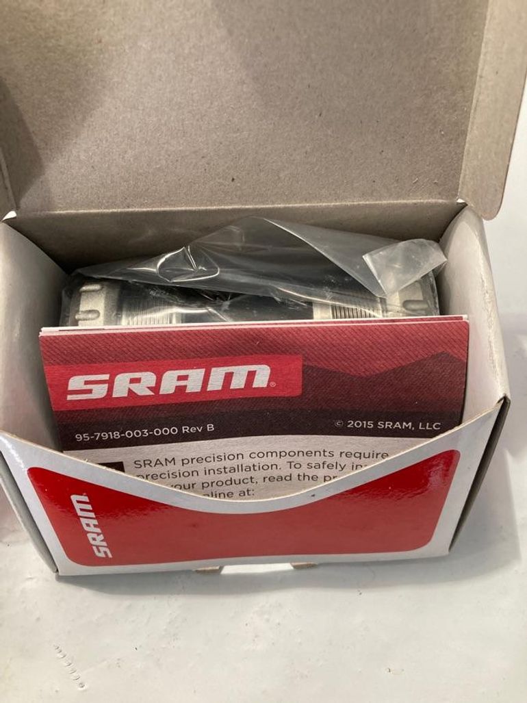 Used Sram Boîtier pédalier  AM BB GXP bike — image 2 of 3