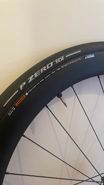 Used Shimano Ultegra C50 Disc Carbon bike — image 2 of 11