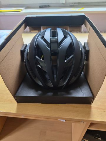 Używany Giro Cielo MIPS Helmet bike — zdjęcie 3 z 11
