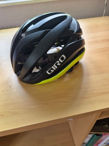 Brugt Giro Cielo MIPS Helmet bike — billede 2 af 4