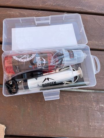 Shimano Brake Bleed Kit bike usato — immagine 1 di 2