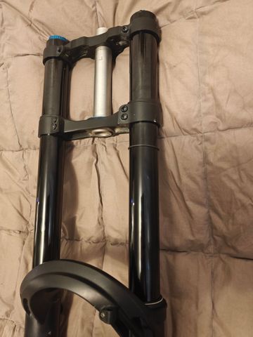 Used Fox 40 Performance Fork 2023 bike — image 10 of 15