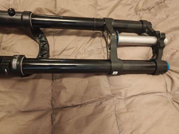 Used Fox 40 Performance Fork 2023 bike — image 6 of 15