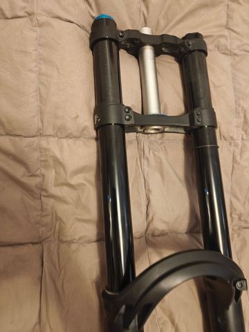 Used Fox 40 Performance Fork 2023 bike — image 11 of 15