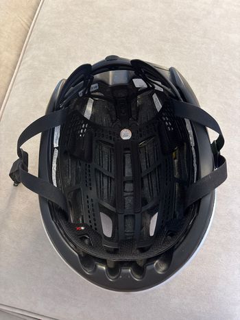 Used Giro Helmet bike — image 2 of 3
