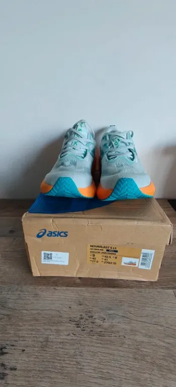 Asics Novablast 5 bike usato — immagine 5 di 6