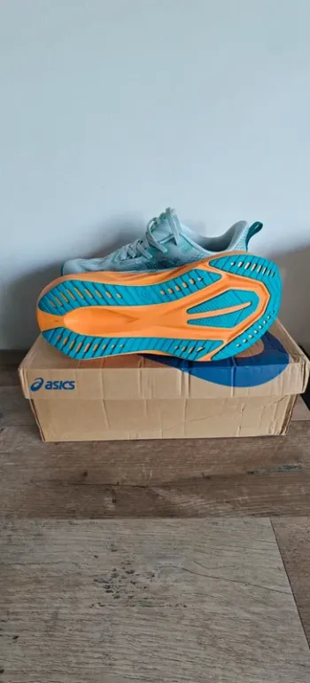 Asics Novablast 5 bike usato — immagine 4 di 6