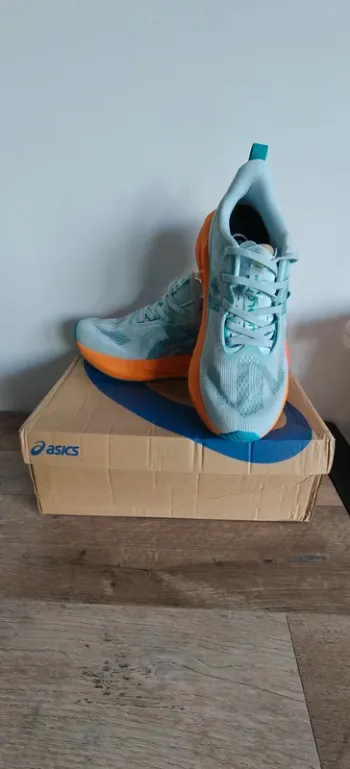 Asics Novablast 5 bike usato — immagine 3 di 6