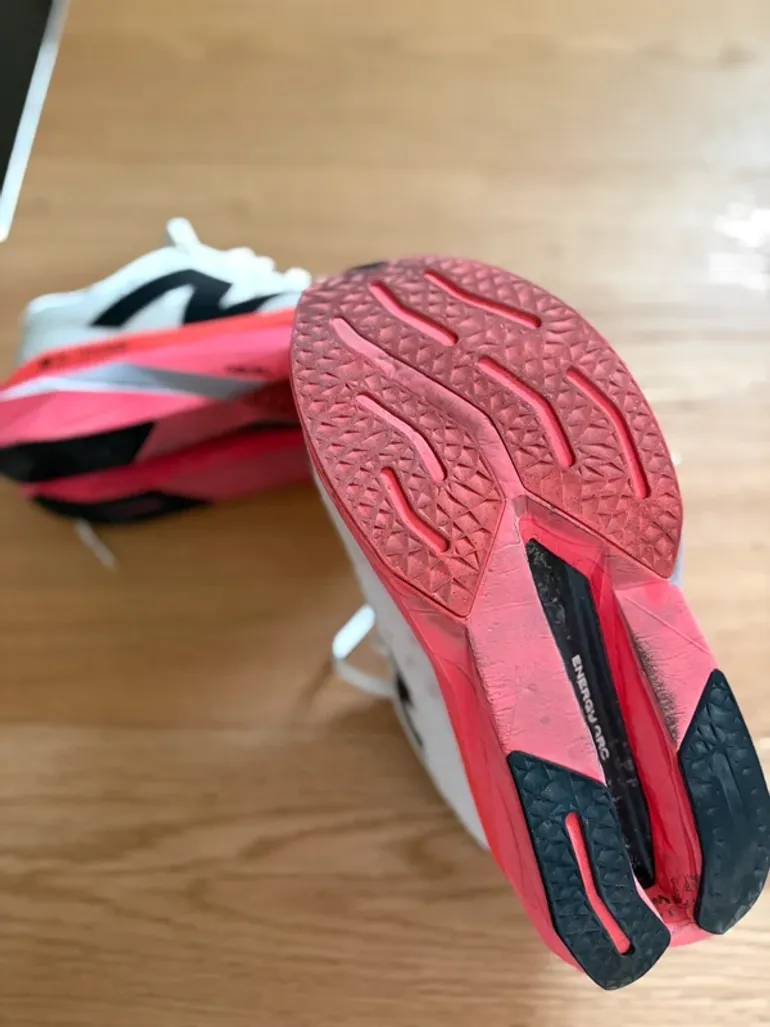 New Balance Supercomp Trainer v3 bike usato — immagine 15 di 24
