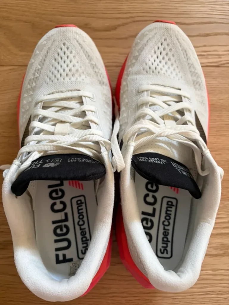 New Balance Supercomp Trainer v3 bike usato — immagine 12 di 24