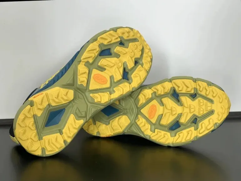 Hoka Mafate Speed 4 bike d'occasion — image 6 sur 6