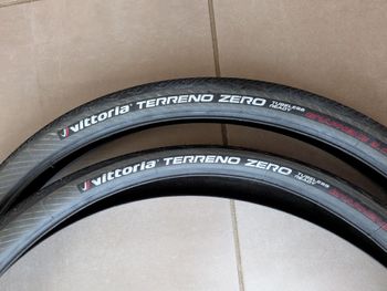 Brugt Vittoria Terreno Zero Tyres & Tubes