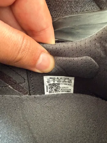 Used Adidas Ultraboost bike — image 4 of 4