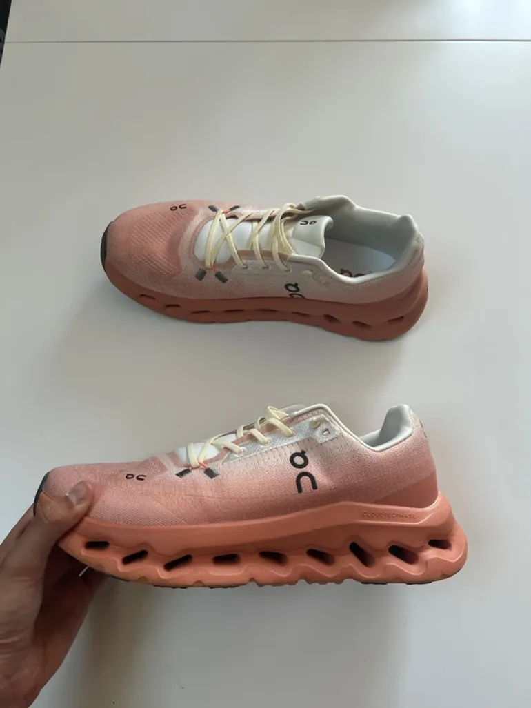 Used Orange On Running Schuhe bike — image 7 of 12