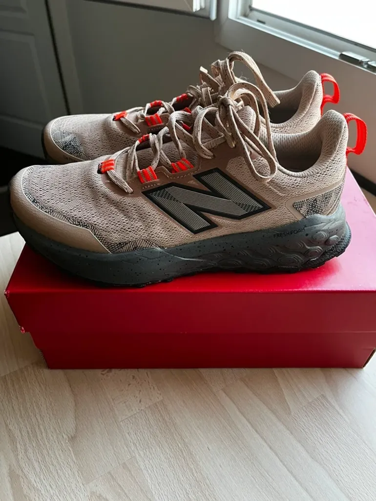 New Balance GAROE H 2 bike d'occasion — image 19 sur 27
