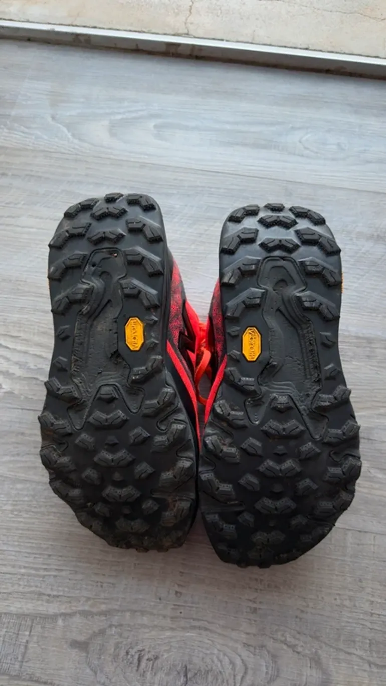 Brugt New Balance Hierro v9 bike — billede 4 af 4