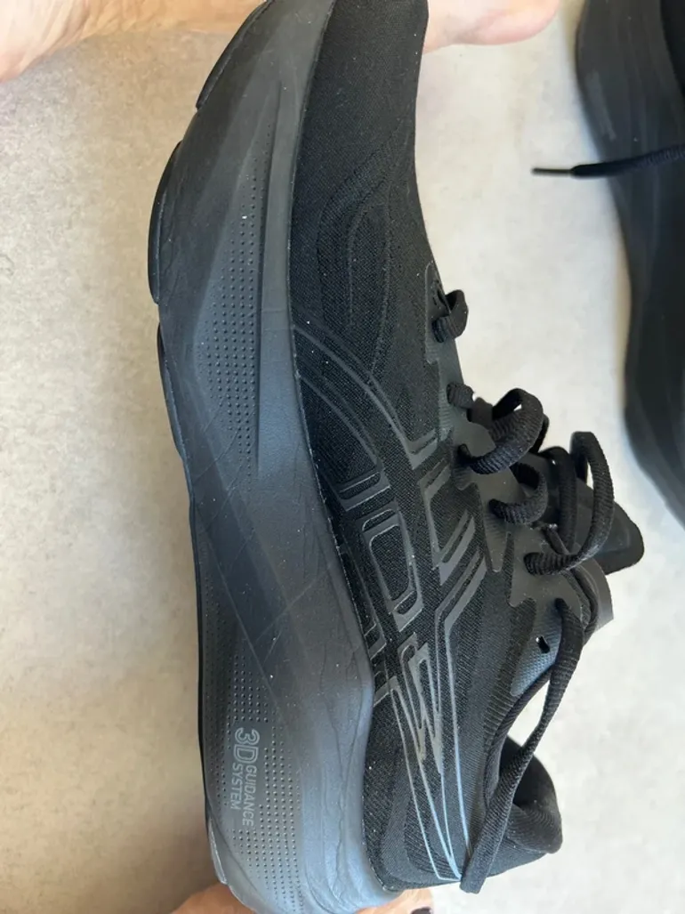Used Asics GT2000-14 bike — image 3 of 10